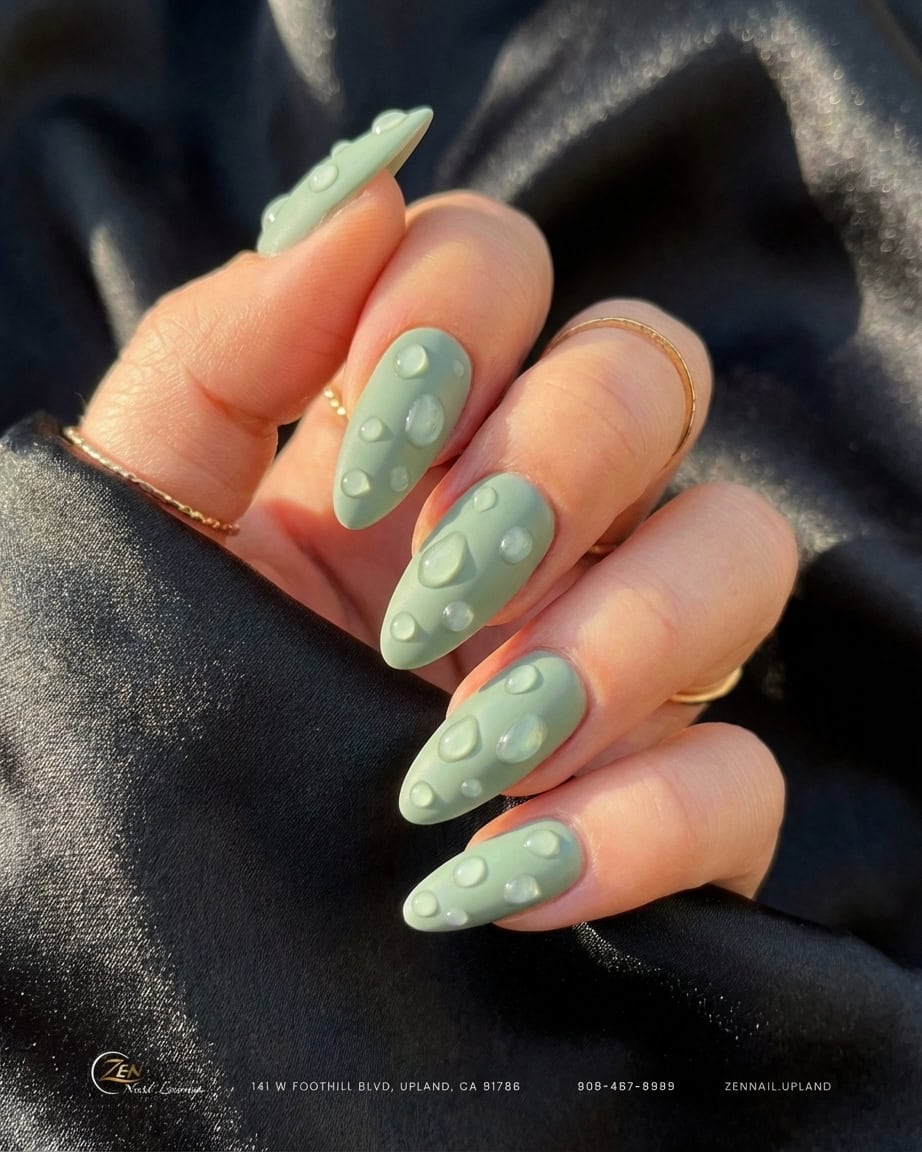 3D sculptural nail art